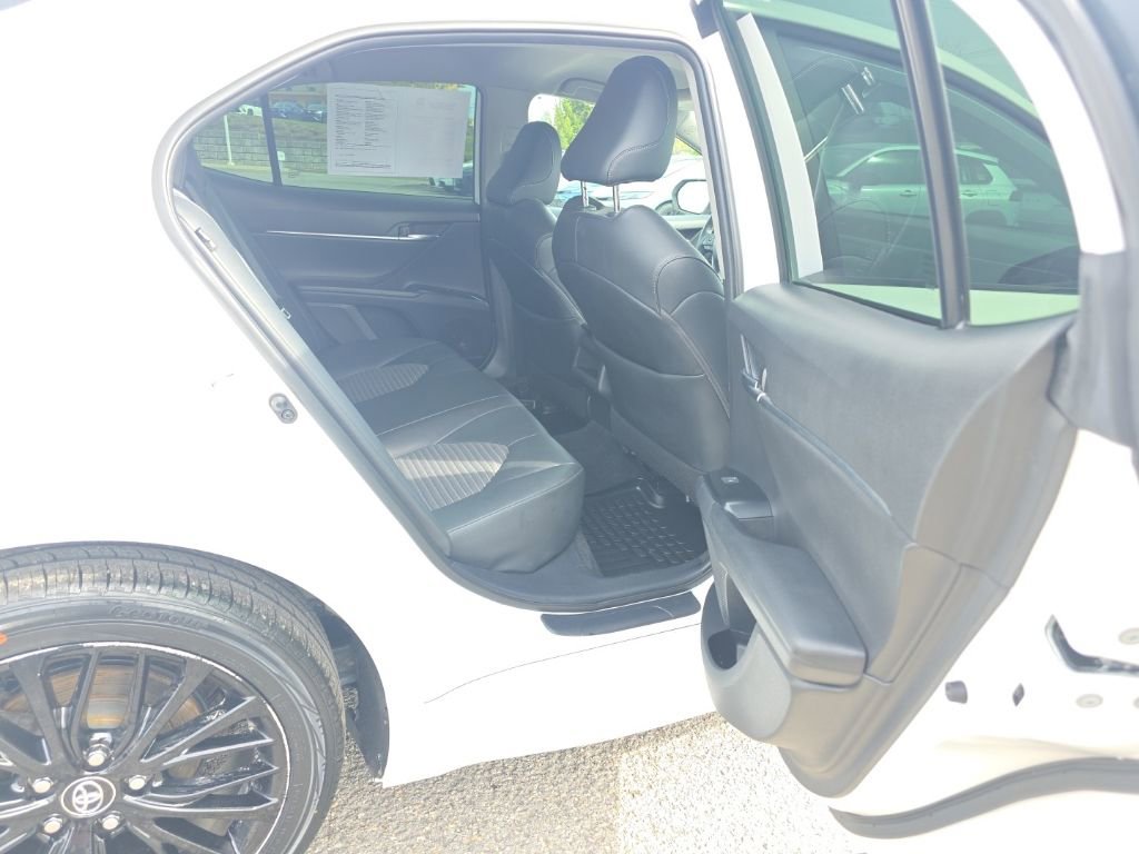 Used 2020 Toyota Camry SE image 7