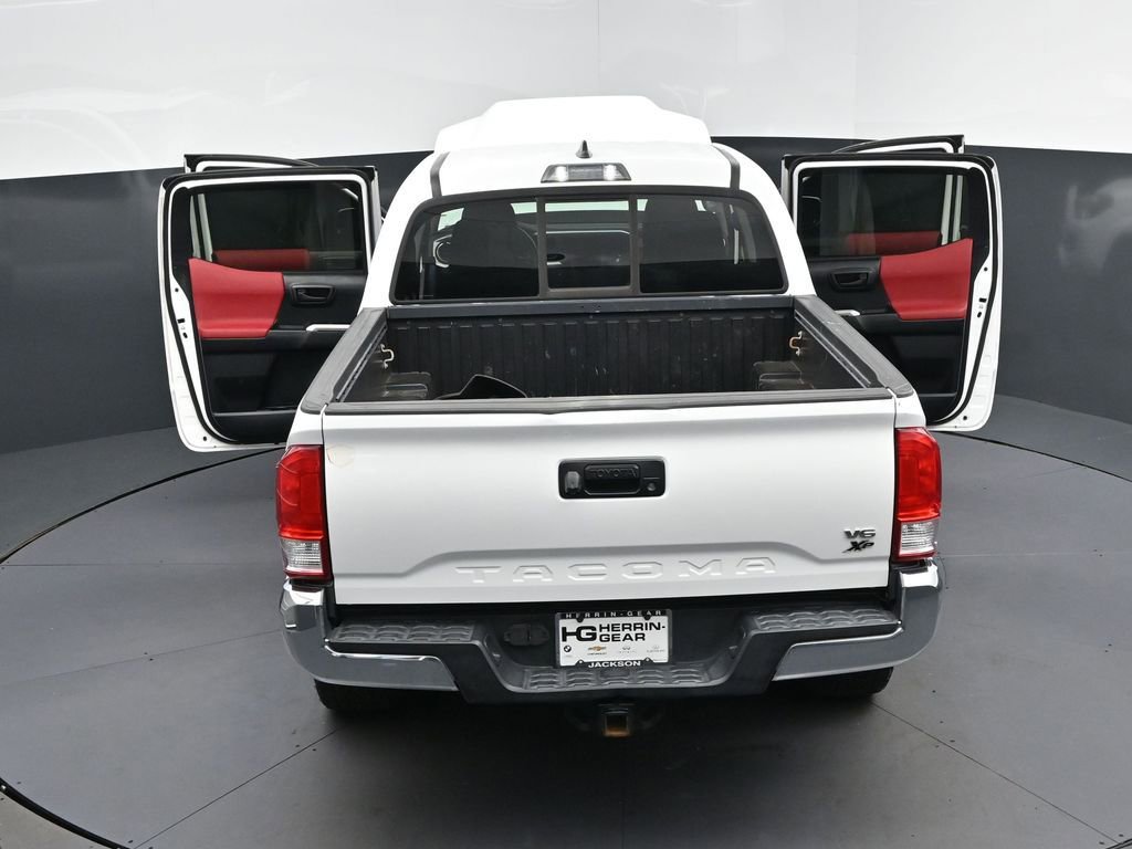 Used 2016 Toyota Tacoma SR5 w/ Towing Package RWD image 49