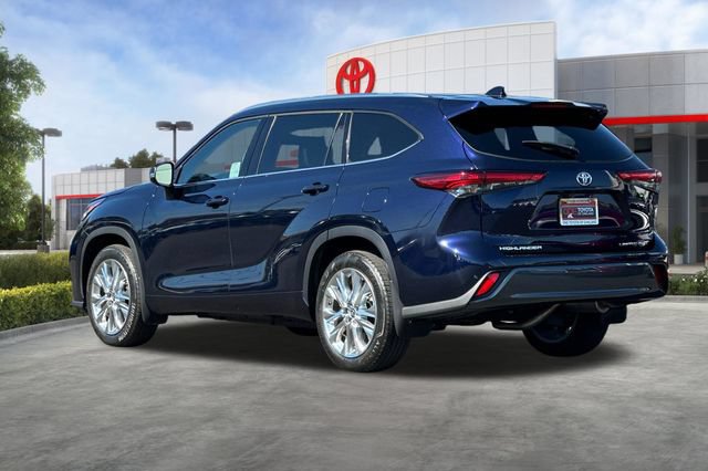Used 2022 Toyota Highlander Limited AWD/4WD image 6