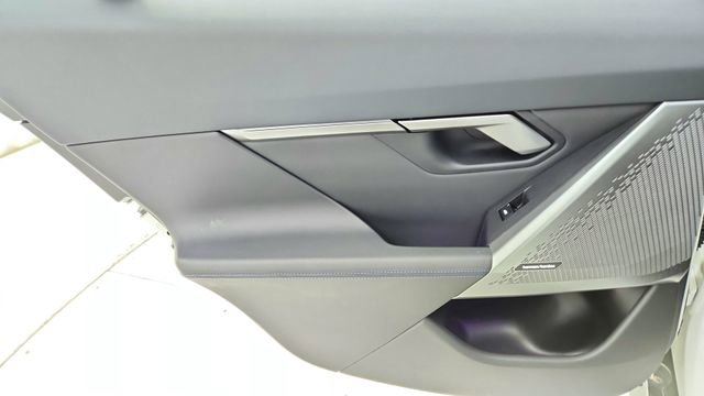 Used 2025 BMW i5 xDrive40 w/ M Sport Package image 32