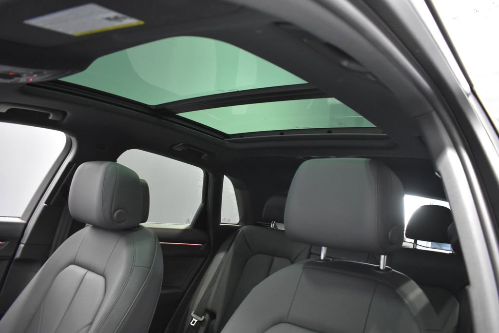 Used 2024 Audi Q3 2.0T Premium Plus w/ Premium Plus Package image 18