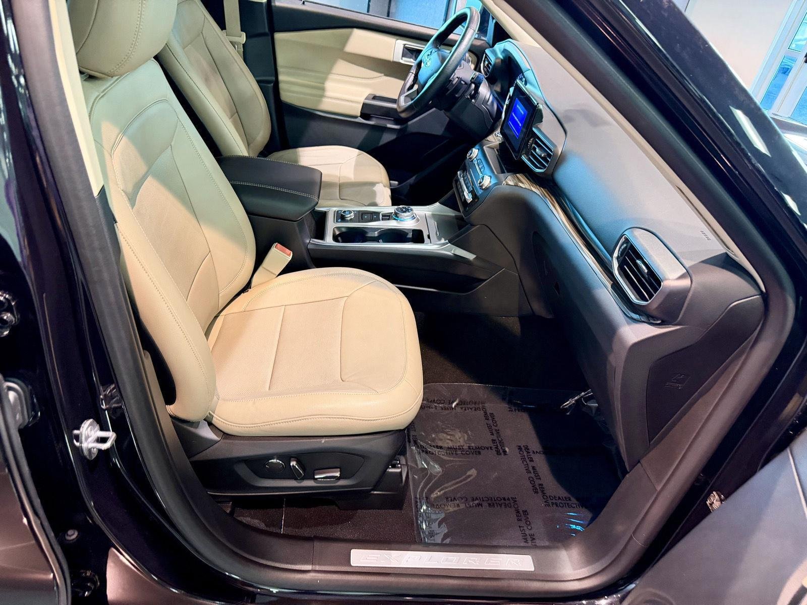 Used 2020 Ford Explorer Limited AWD/4WD image 32