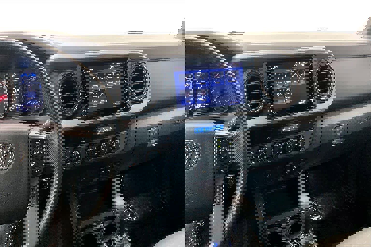 Used 2022 Toyota Tacoma TRD Off-Road image 25