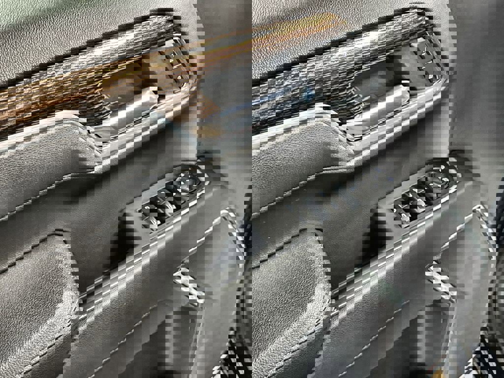 Used 2025 GMC Sierra 1500 Elevation w/ X31 Off-Road Package AWD/4WD image 14