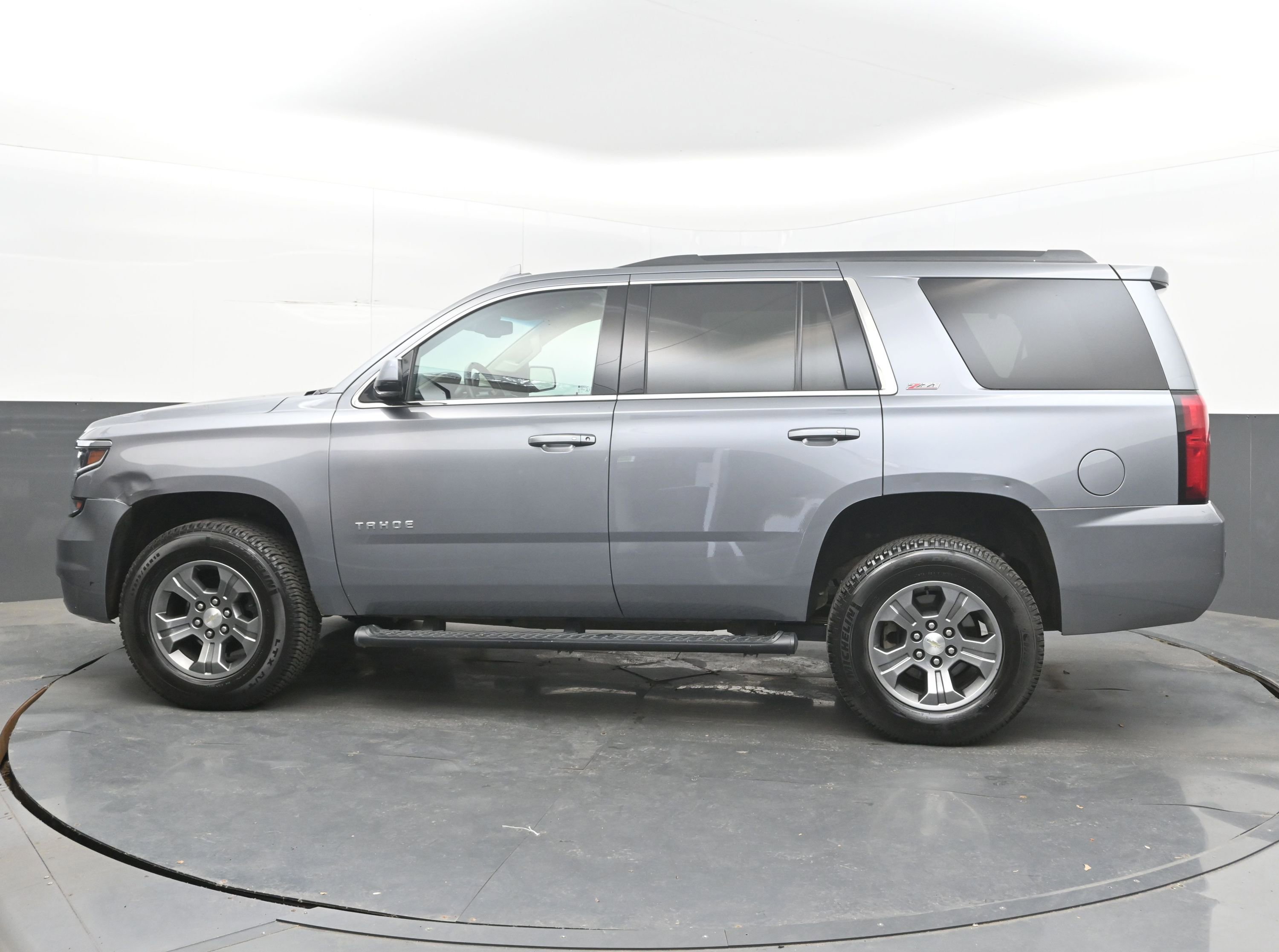 Used 2020 Chevrolet Tahoe LT w/ Luxury Package AWD/4WD image 7