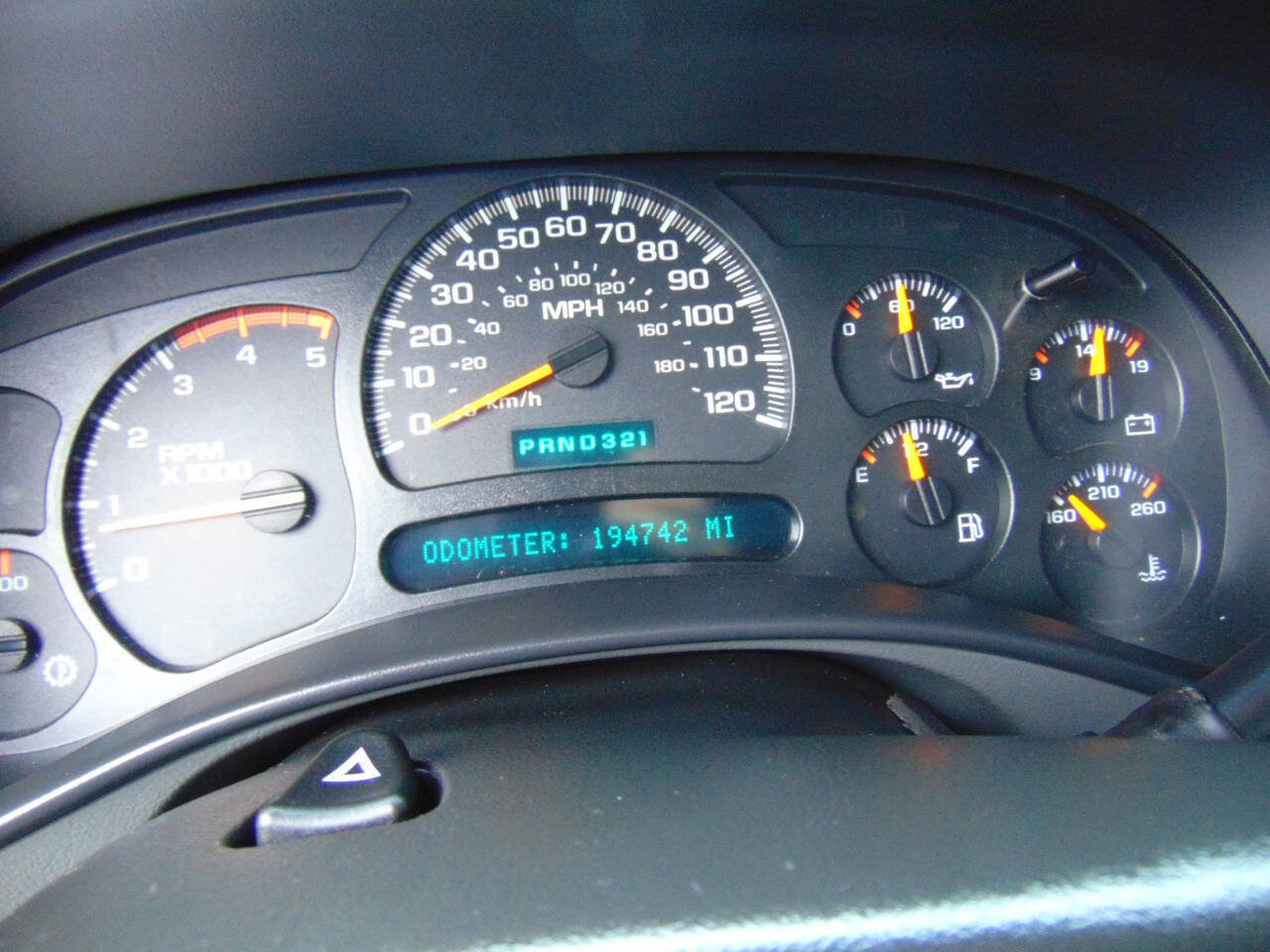 Used 2004 Chevrolet Silverado 2500 LT w/ Heavy-Duty Power Package image 21