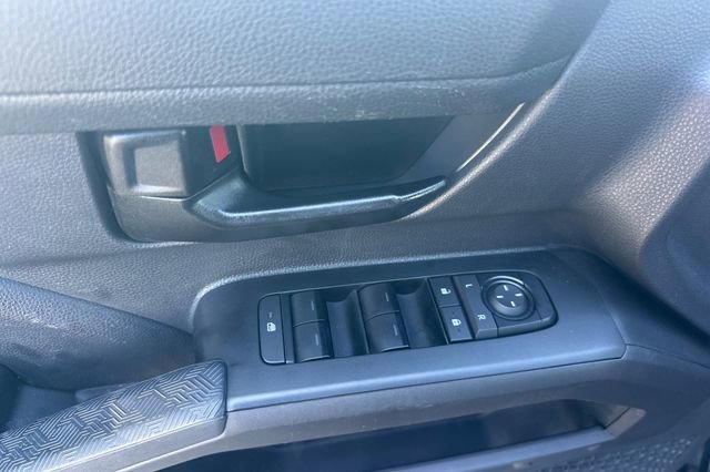 Used 2025 Toyota Tacoma SR5 AWD/4WD image 12