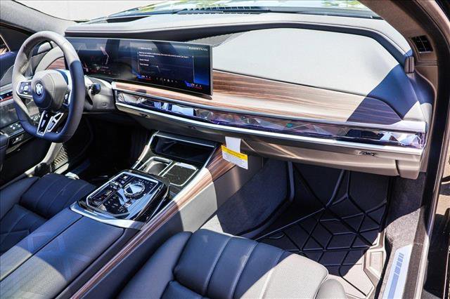 New 2025 BMW 760i xDrive image 25