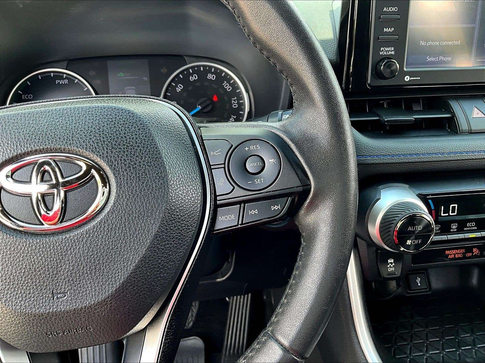 Used 2022 Toyota RAV4 SE AWD/4WD image 12