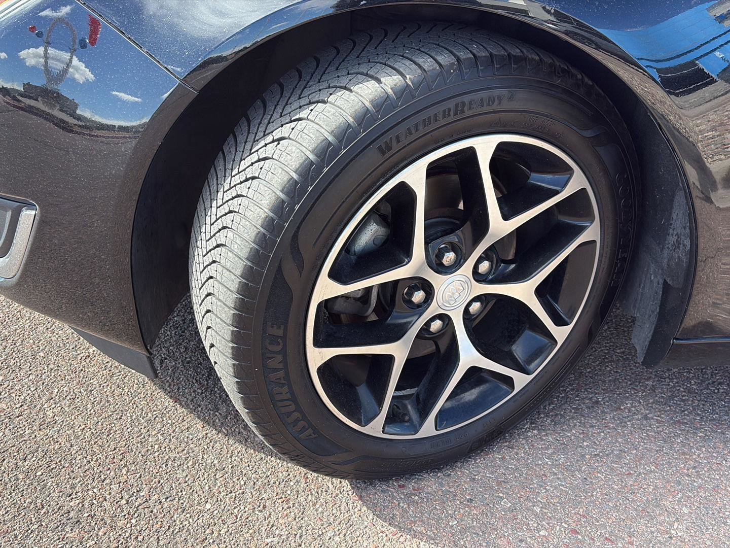 Used 2017 Buick Regal Sport Touring image 4