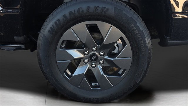 Used 2023 Ford F150 Lightning Lariat w/ Equipment Group 511A High image 12