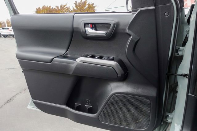 Certified 2023 Toyota Tacoma TRD Off-Road image 30