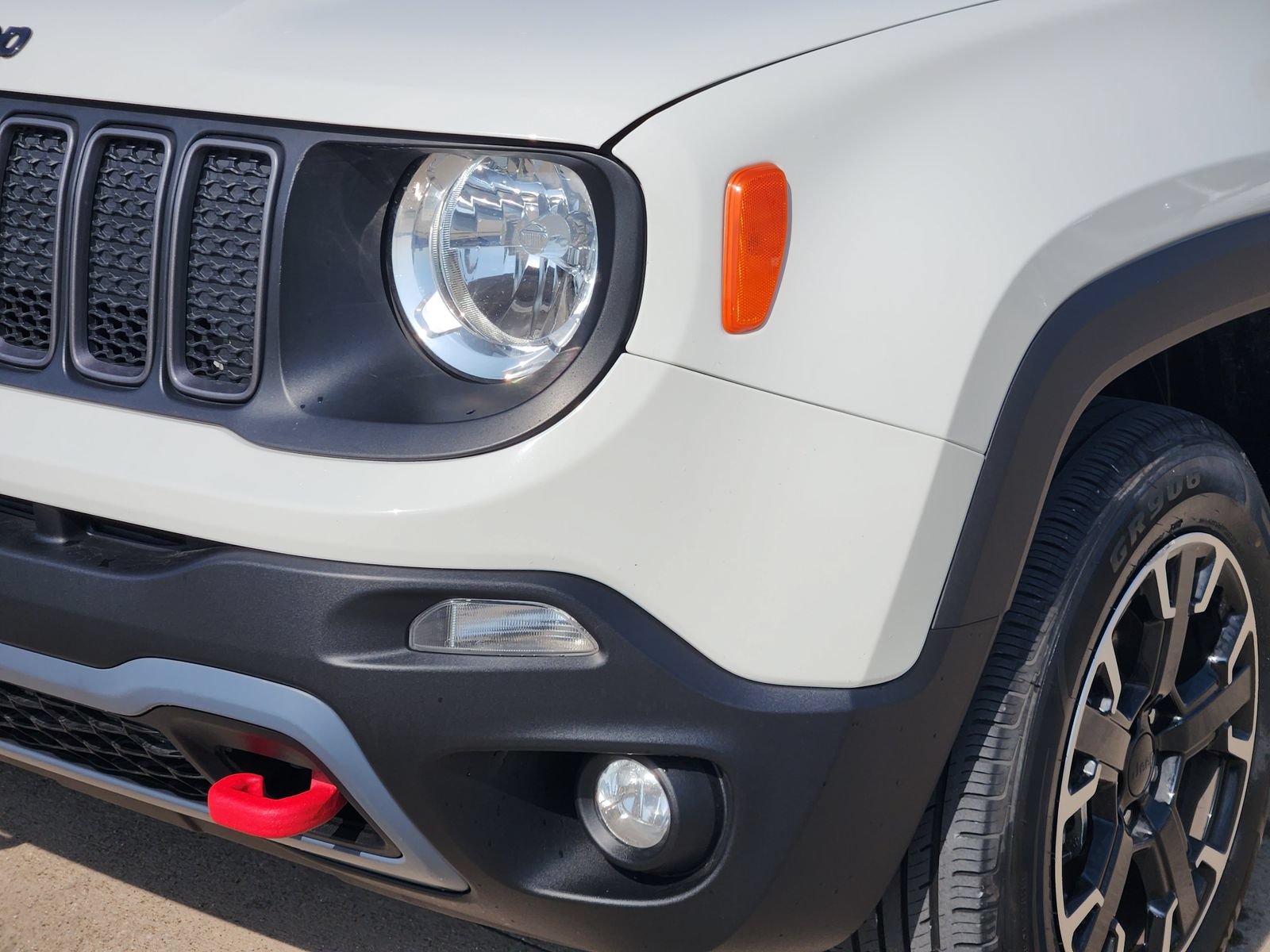 Used 2023 Jeep Renegade Trailhawk AWD/4WD image 9