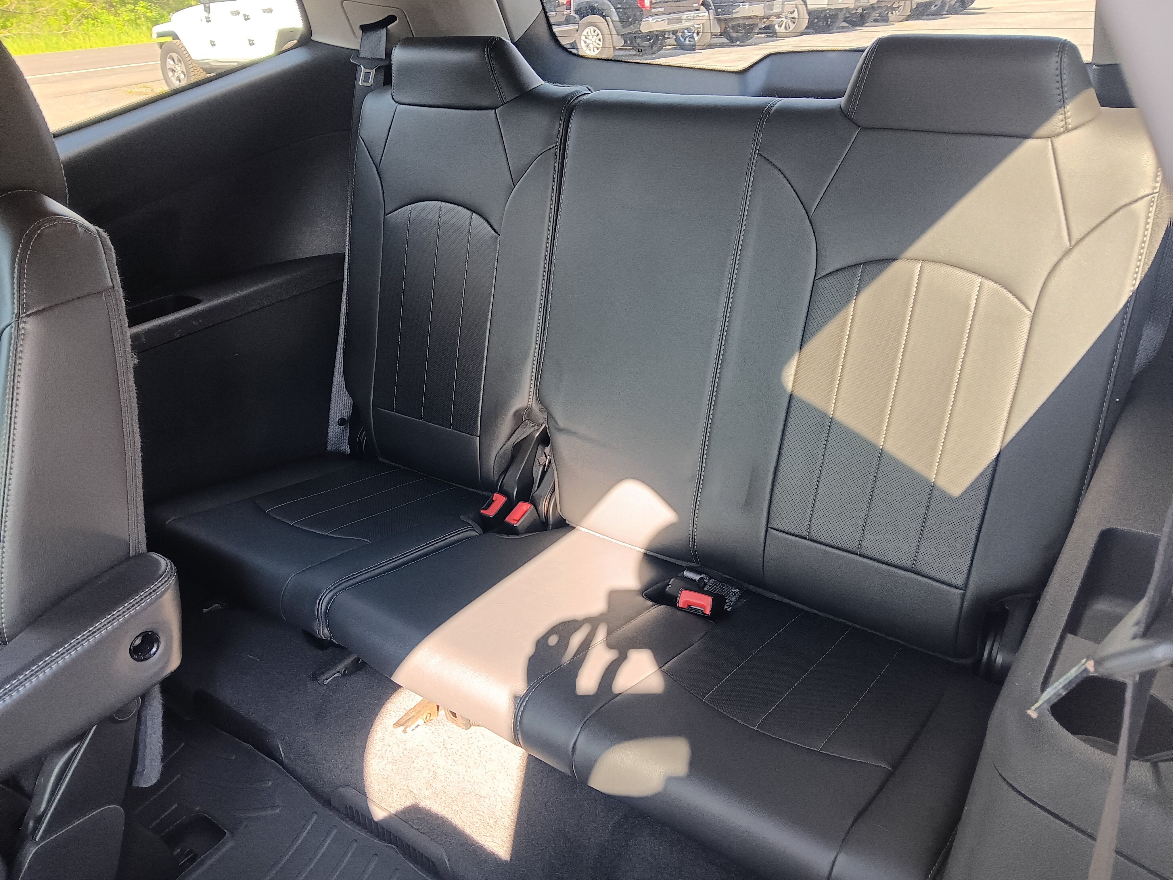 Used 2015 Chevrolet Traverse LTZ AWD/4WD image 10