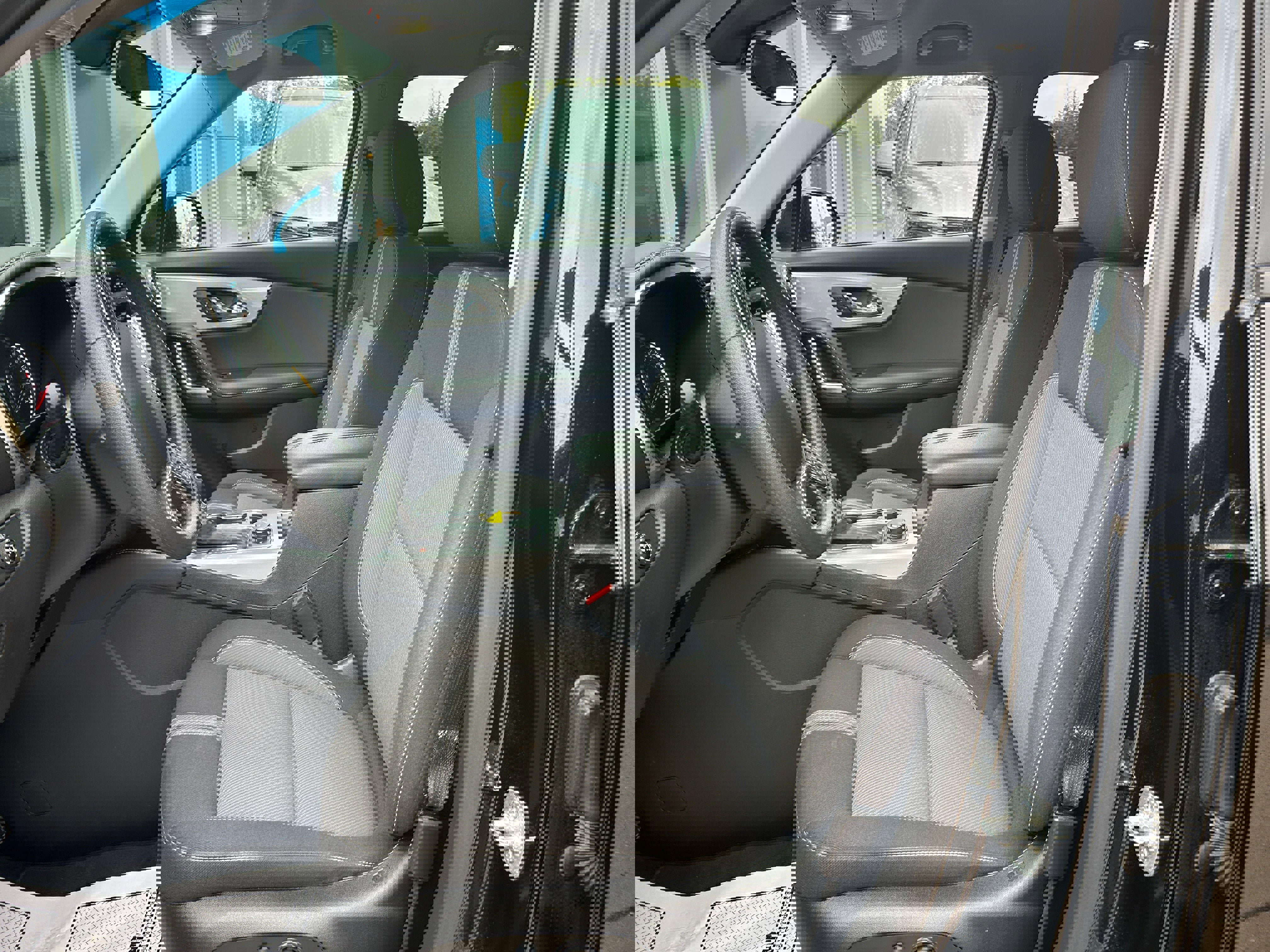 Used 2025 Chevrolet Blazer LT image 14