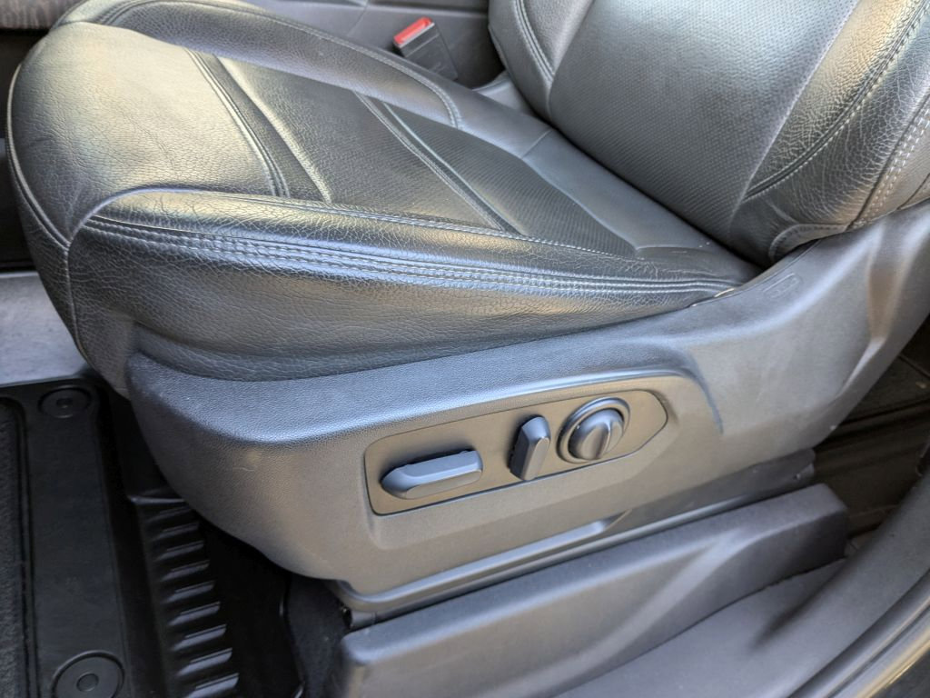 Certified 2022 GMC Sierra 3500 Denali w/ Denali Black Diamond Edition image 13