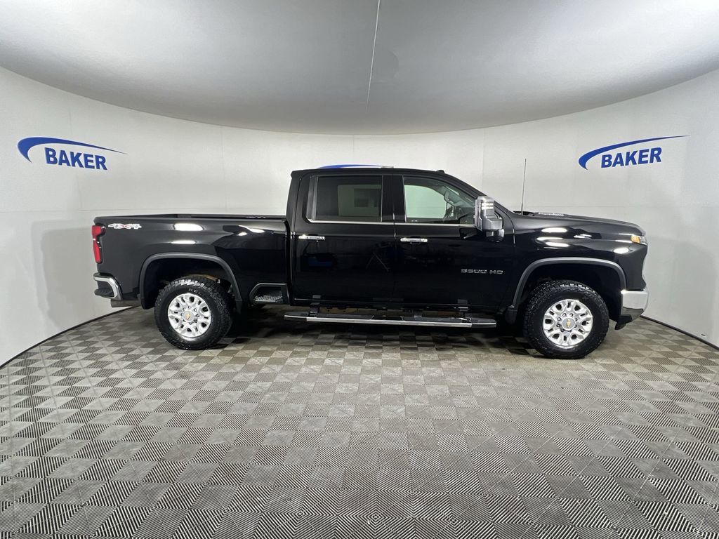 Used 2024 Chevrolet Silverado 3500 LTZ w/ LTZ Plus Package image 10