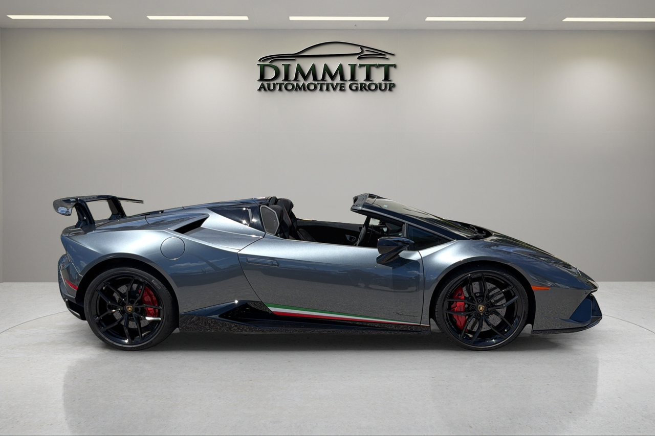 Used 2019 Lamborghini Huracan Performante AWD/4WD image 7