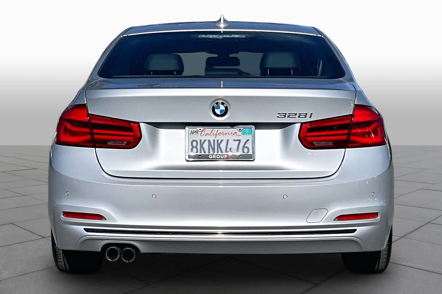Used 2016 BMW 328i Sedan RWD image 4