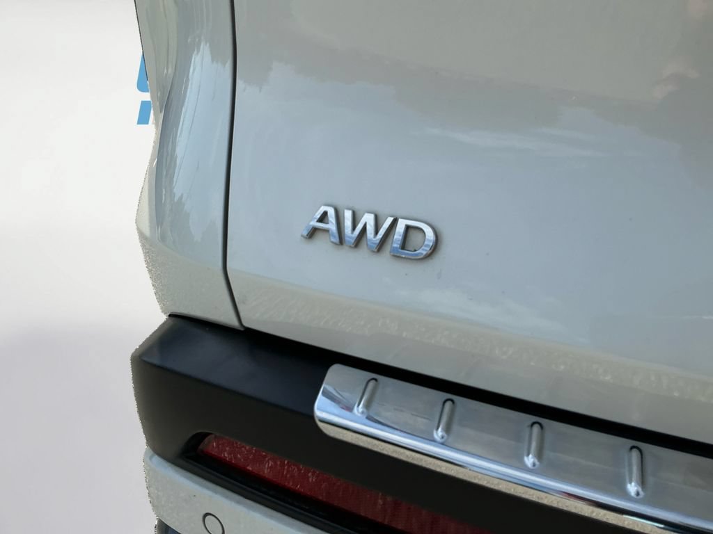 Used 2023 INFINITI QX60 Sensory w/ Cargo Package AWD/4WD image 23