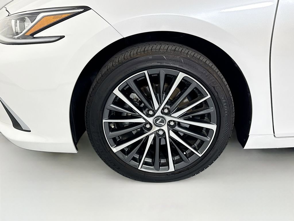 Certified 2025 Lexus ES 300h w/ Premium Package FWD image 30