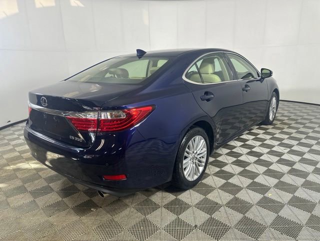 Used 2015 Lexus ES 350 w/ Luxury Package FWD image 5