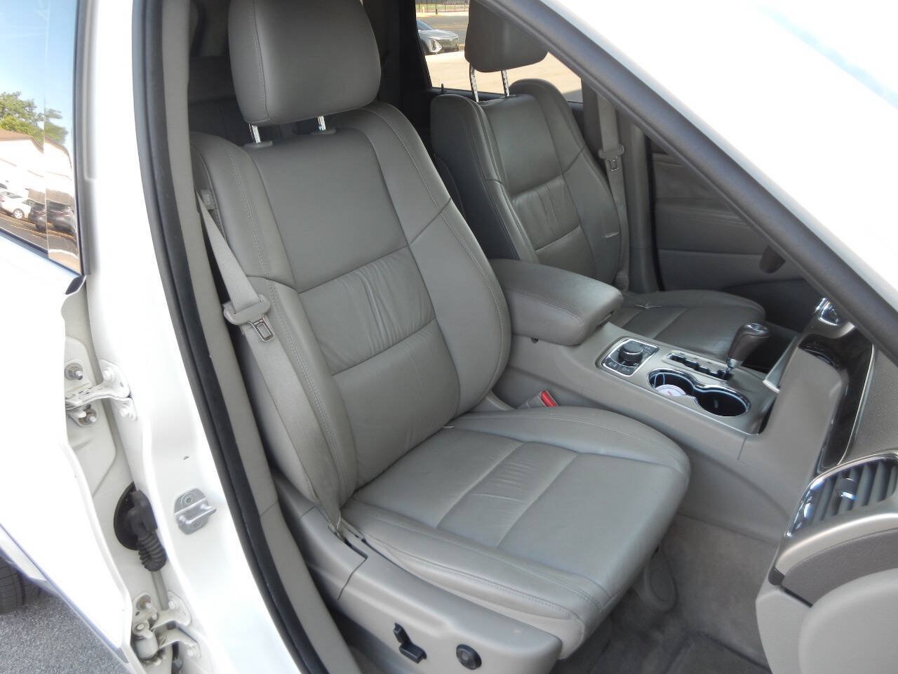 Used 2011 Jeep Grand Cherokee Laredo AWD/4WD image 38