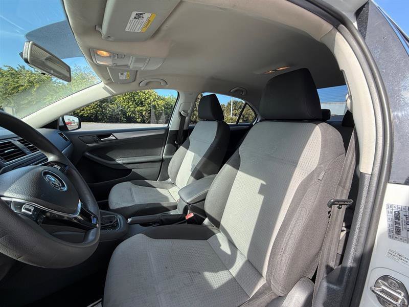 Used 2017 Volkswagen Jetta S image 7