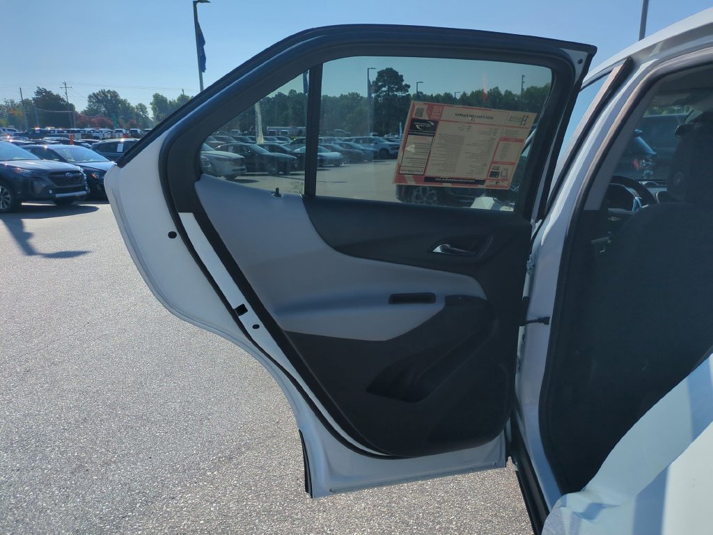 Used 2024 Chevrolet Equinox LT FWD image 28