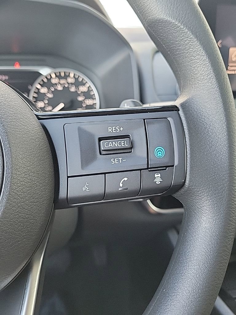 Used 2022 Nissan Rogue SV image 28