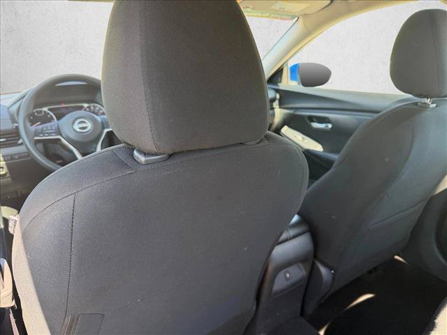Used 2025 Nissan Sentra SV FWD image 17