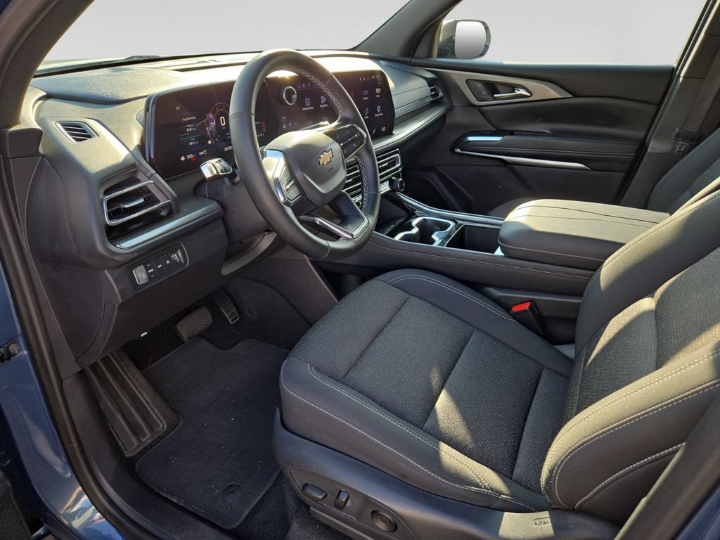 Used 2025 Chevrolet Traverse LT AWD/4WD image 22