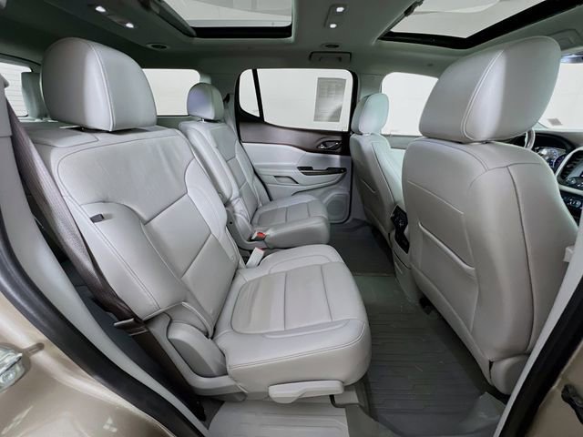 Used 2022 GMC Acadia SLT w/ Technology Package AWD/4WD image 42
