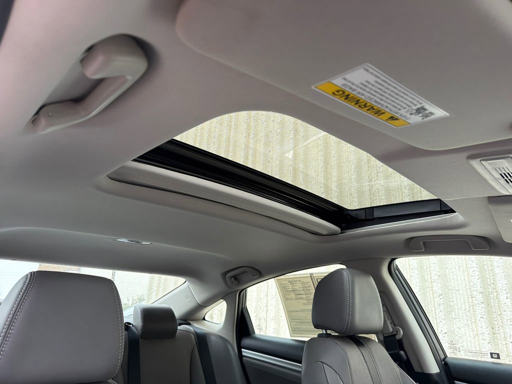 Used 2017 Honda Civic Touring image 8