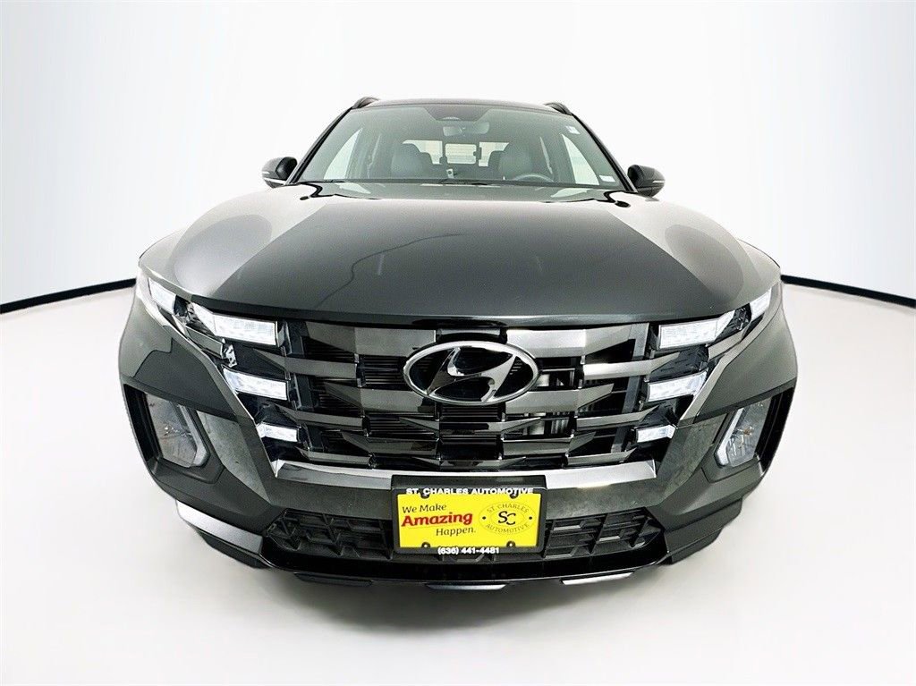 Used 2024 Hyundai Santa Cruz Night AWD/4WD image 2