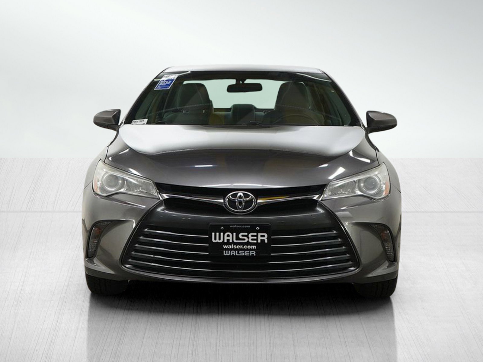 Used 2015 Toyota Camry LE image 9
