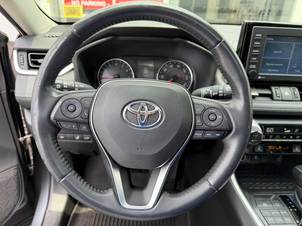 Used 2021 Toyota RAV4 XLE Premium AWD/4WD image 6
