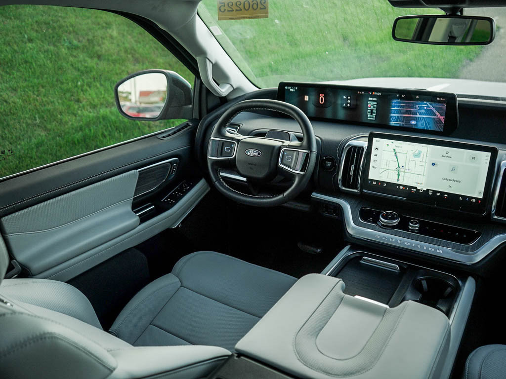 New 2026 Ford Expedition Max Platinum w/ Platinum Ultimate Package AWD/4WD image 16