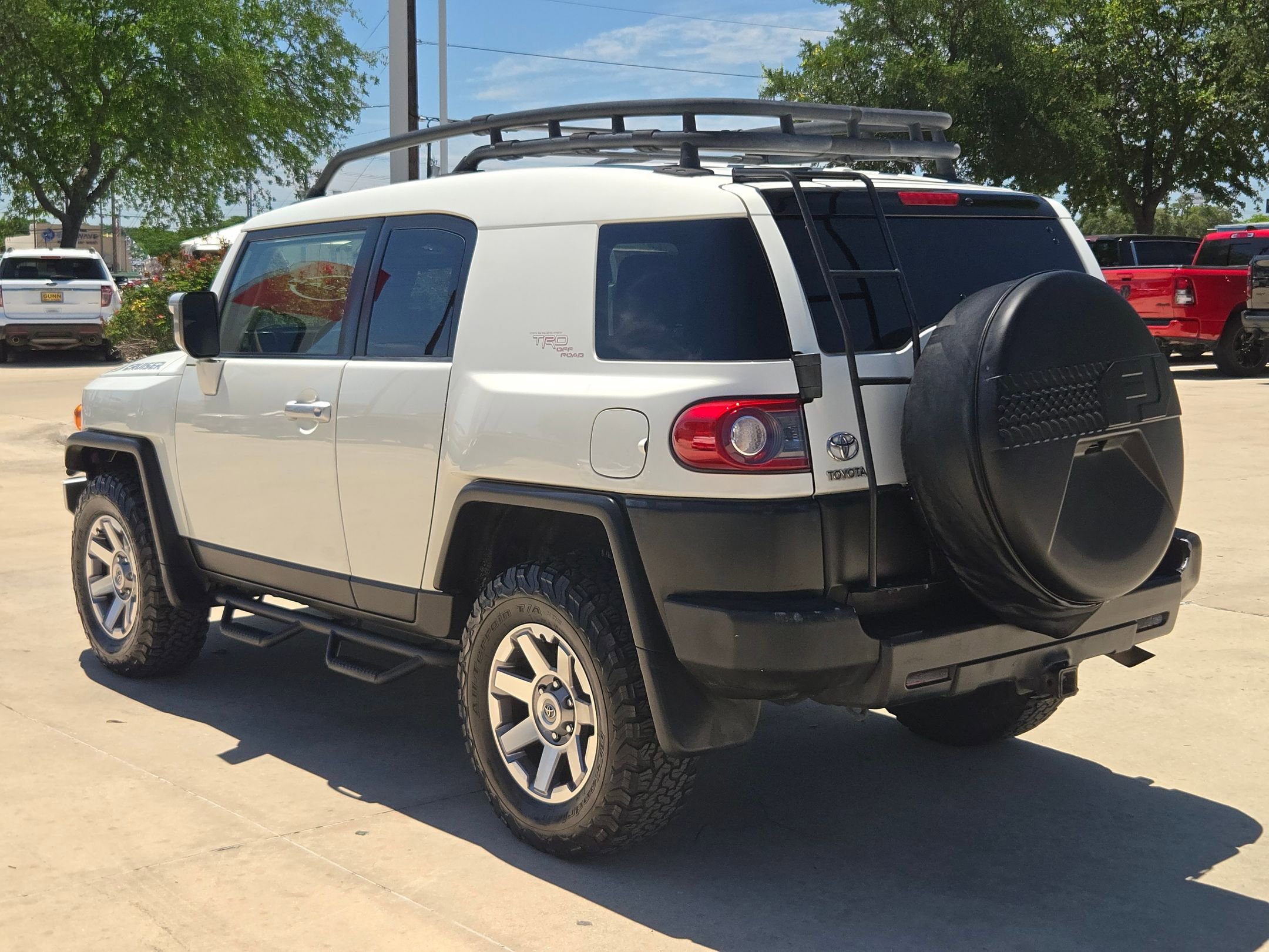 Used 2014 Toyota FJ Cruiser 4WD w/ Convenience Package image 5