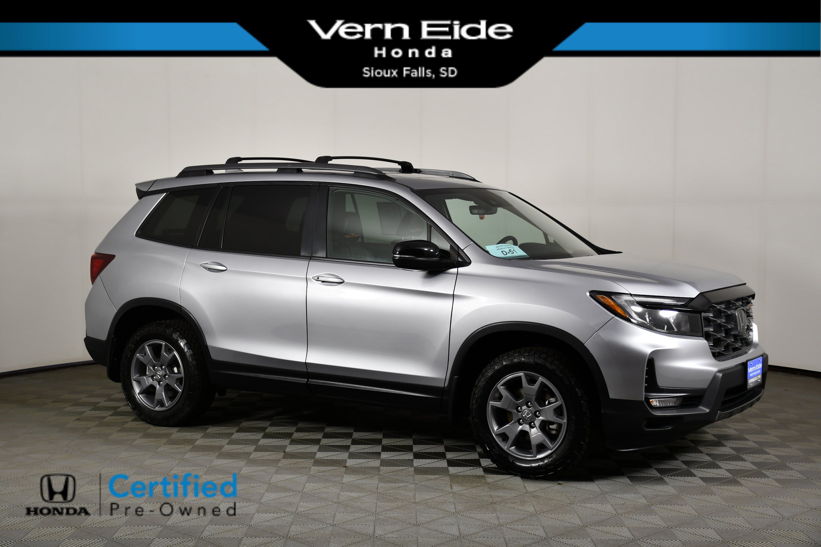 Certified 2025 Honda Passport TrailSport image 1
