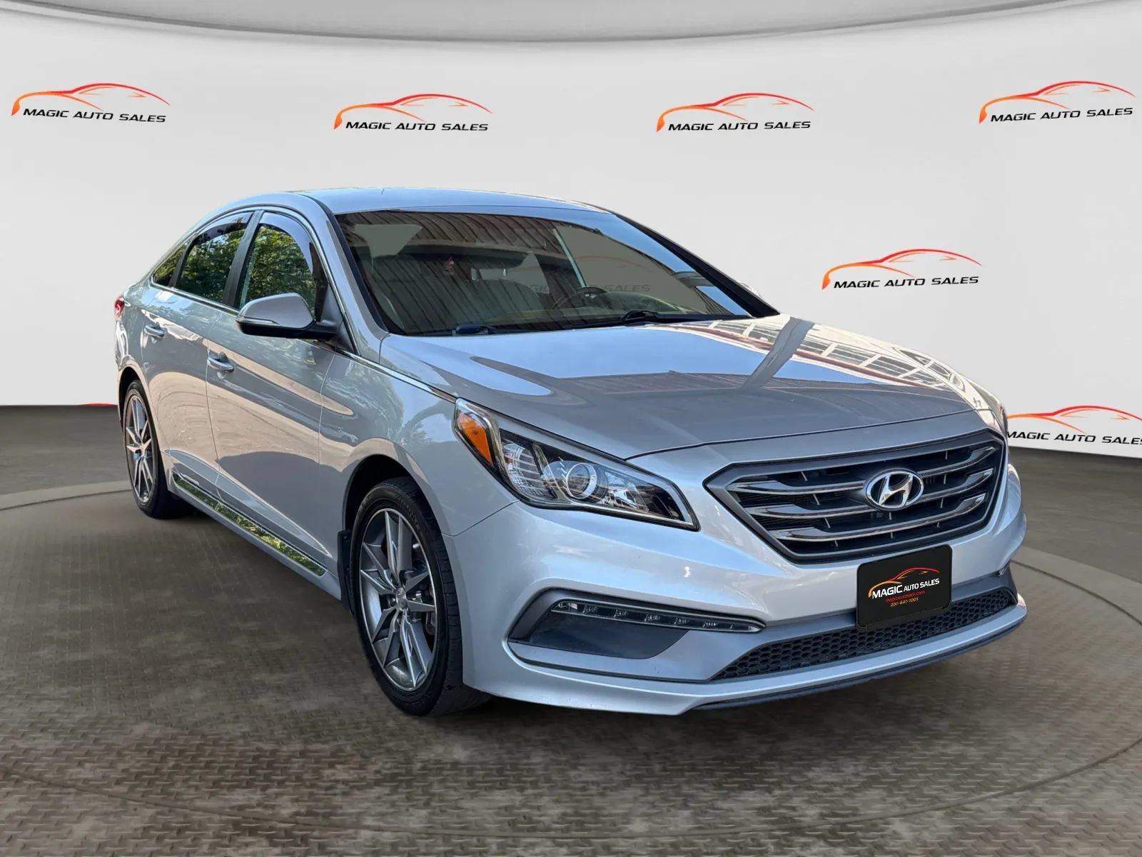 Used 2017 Hyundai Sonata Sport 2.0T FWD image 5