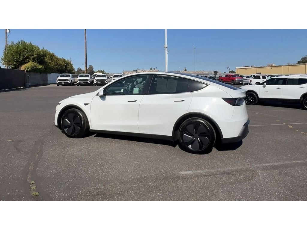 Used 2026 Tesla Model Y Long Range AWD/4WD image 8