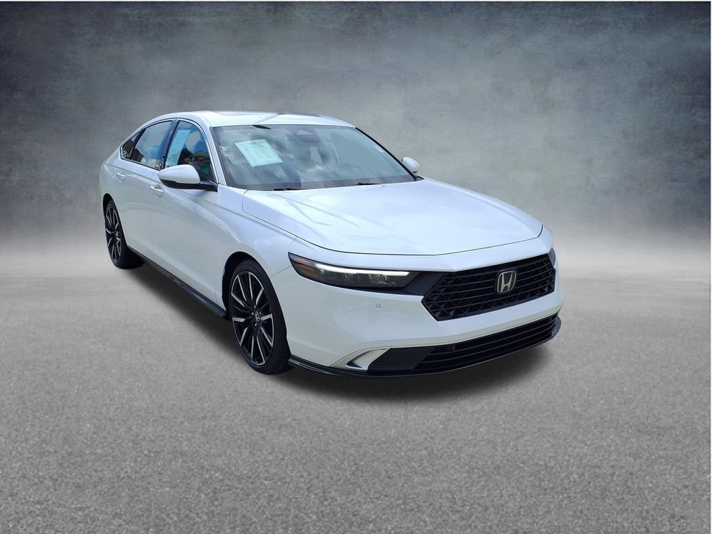 Used 2023 Honda Accord Touring image 4