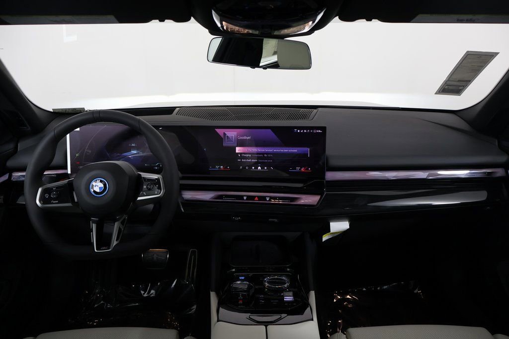 New 2026 BMW i5 eDrive40 w/ Executive Package image 4