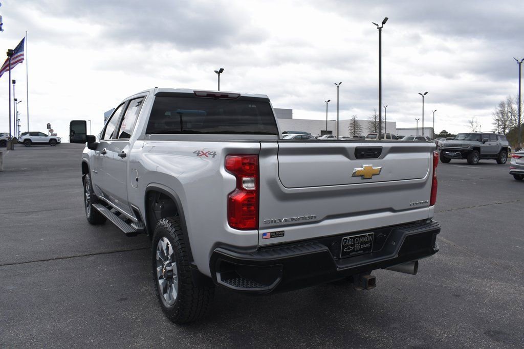 Used 2023 Chevrolet Silverado 2500 Custom w/ Custom Value Package image 4