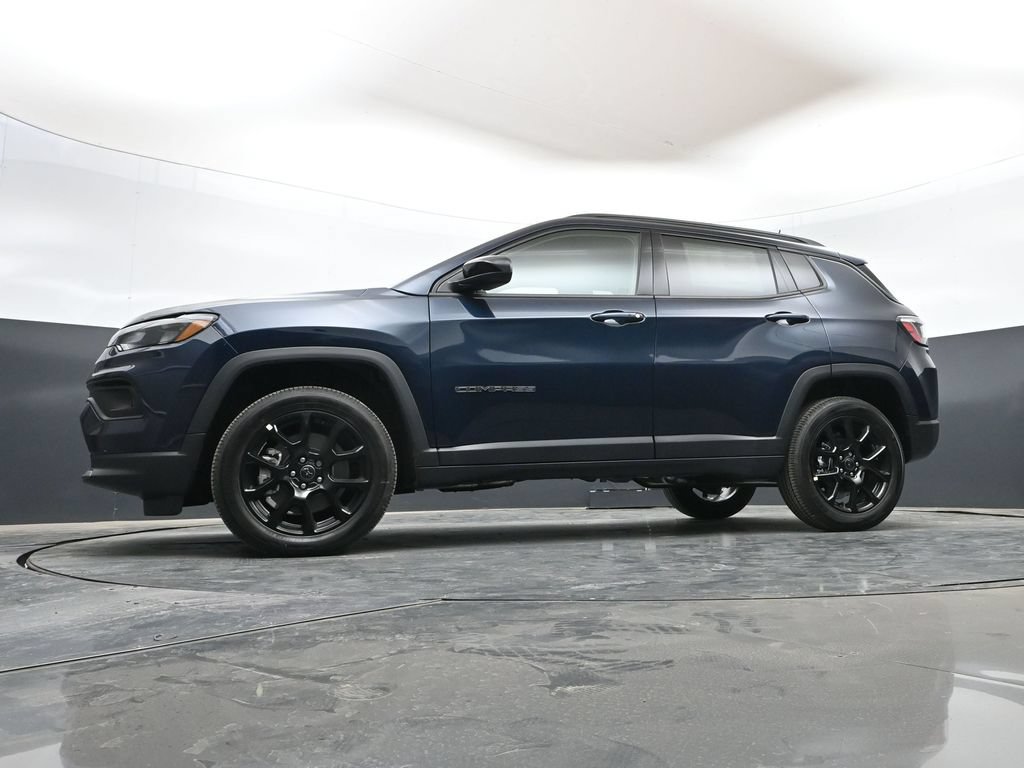 New 2026 Jeep Compass Latitude AWD/4WD image 50