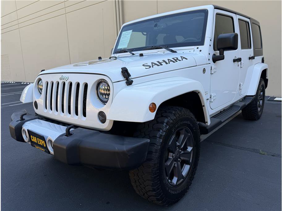 Used 2015 Jeep Wrangler Unlimited Sahara w/ Connectivity Group AWD/4WD image 4