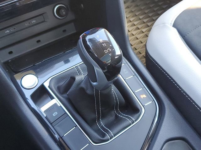 Certified 2025 Volkswagen Taos SE w/ Panoramic Sunroof Package image 30