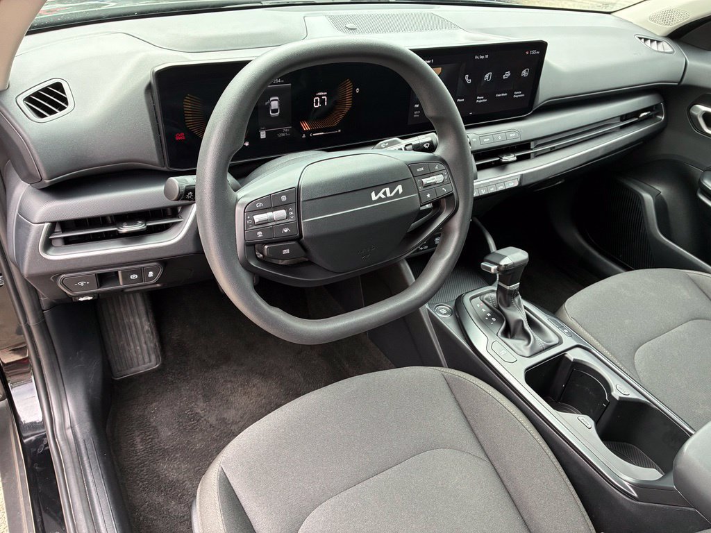 Used 2026 Kia K4 FWD image 16
