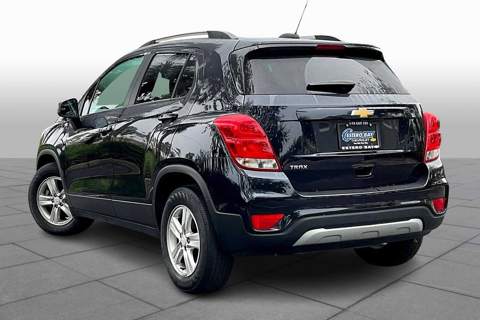 Certified 2022 Chevrolet Trax LT w/ LT Convenience Package FWD image 12